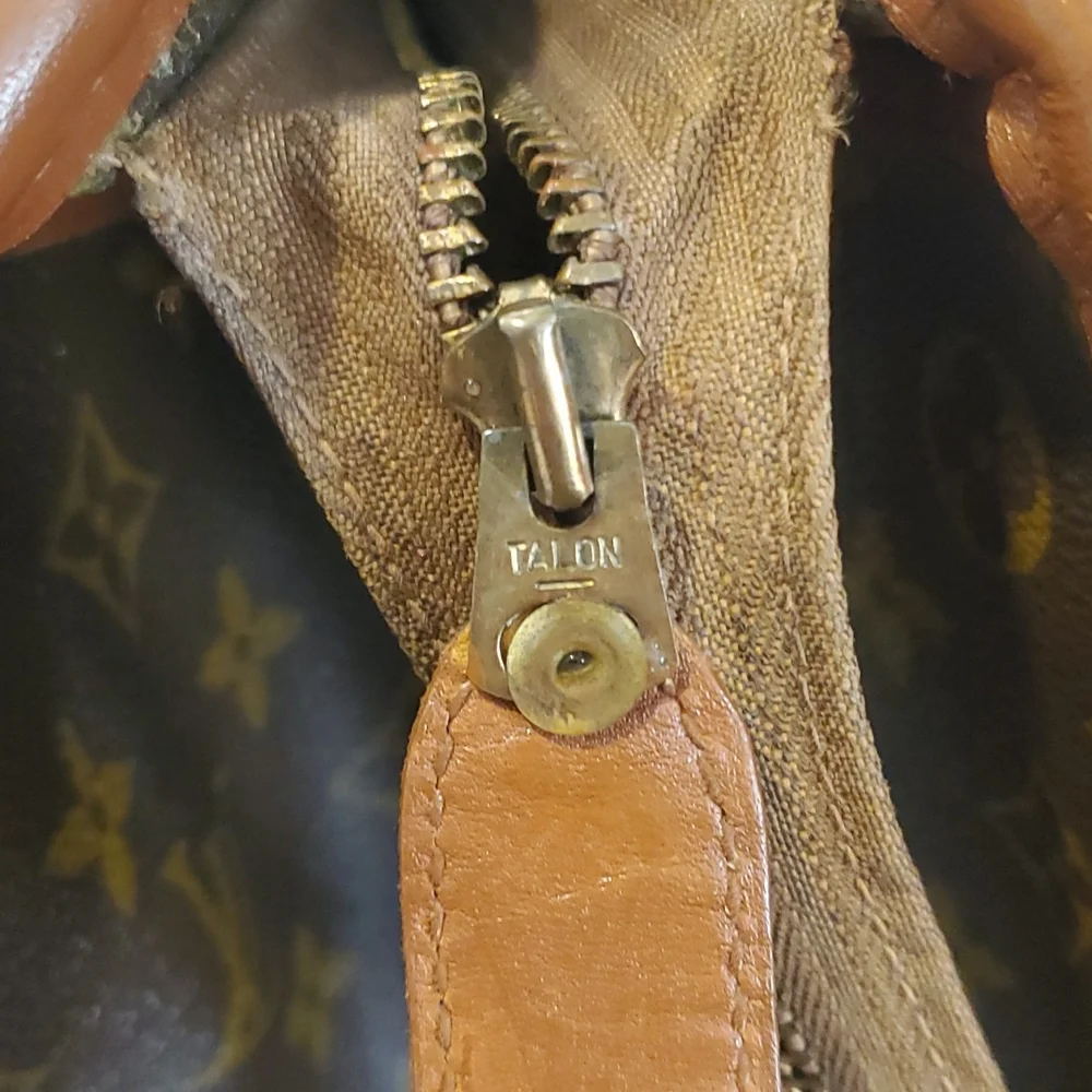 Louis Vuitton Vintage Bag with COA - Picture 14 of 16